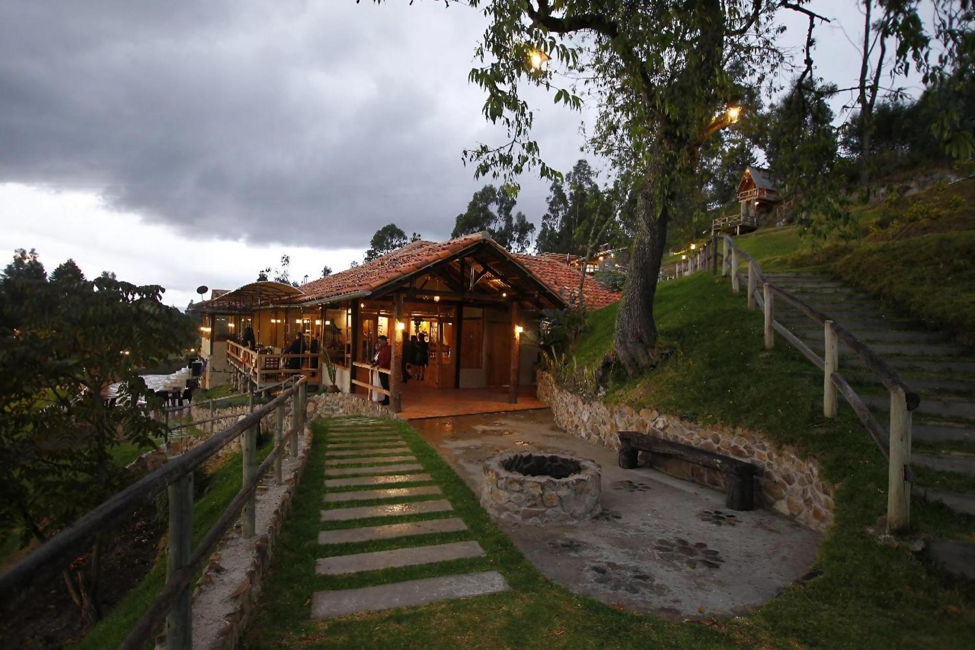 Killary Lodge & Glamping Cachanlo de Sidcay Экстерьер фото