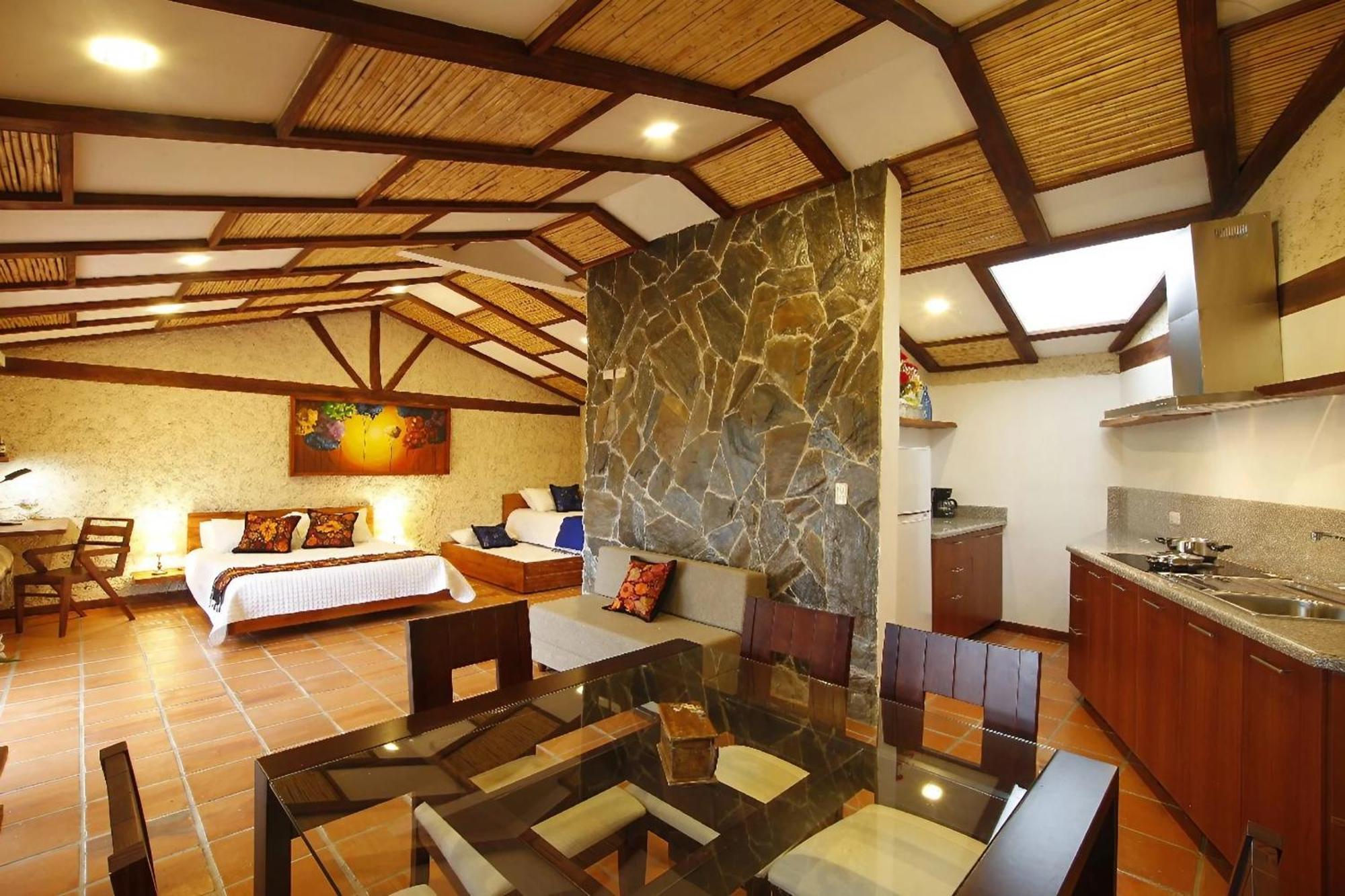 Killary Lodge & Glamping Cachanlo de Sidcay Экстерьер фото