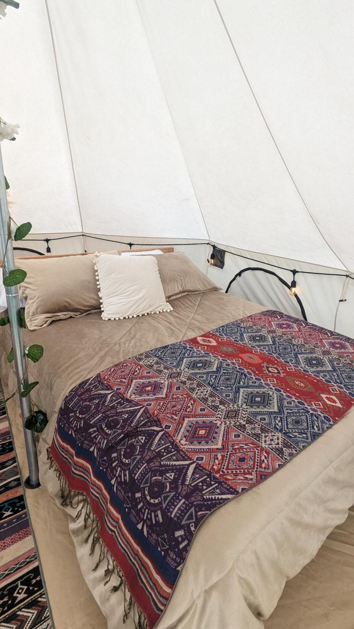 Killary Lodge & Glamping Cachanlo de Sidcay Экстерьер фото