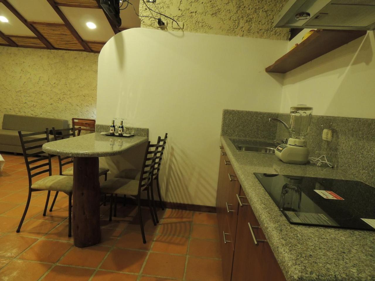 Killary Lodge & Glamping Cachanlo de Sidcay Экстерьер фото